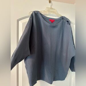 Nice sweater and great condition.